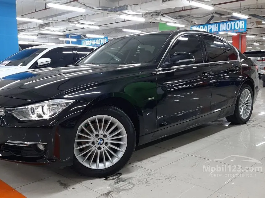 Jual Mobil BMW 320i 2015 Luxury 2.0 di DKI Jakarta Automatic Sedan ...