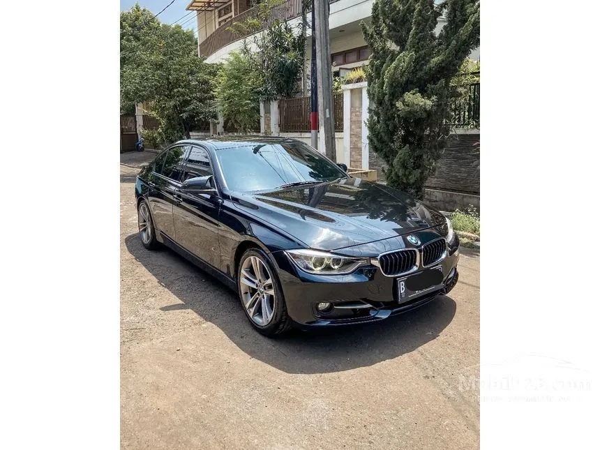 Jual Mobil BMW 328i 2013 Sport 2.0 di DKI Jakarta Automatic Sedan Hitam Rp 265.000.000