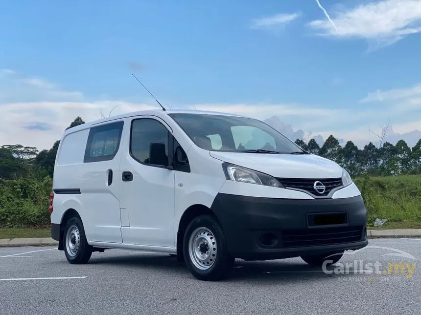 2017 Nissan NV200 Semi Panel Van