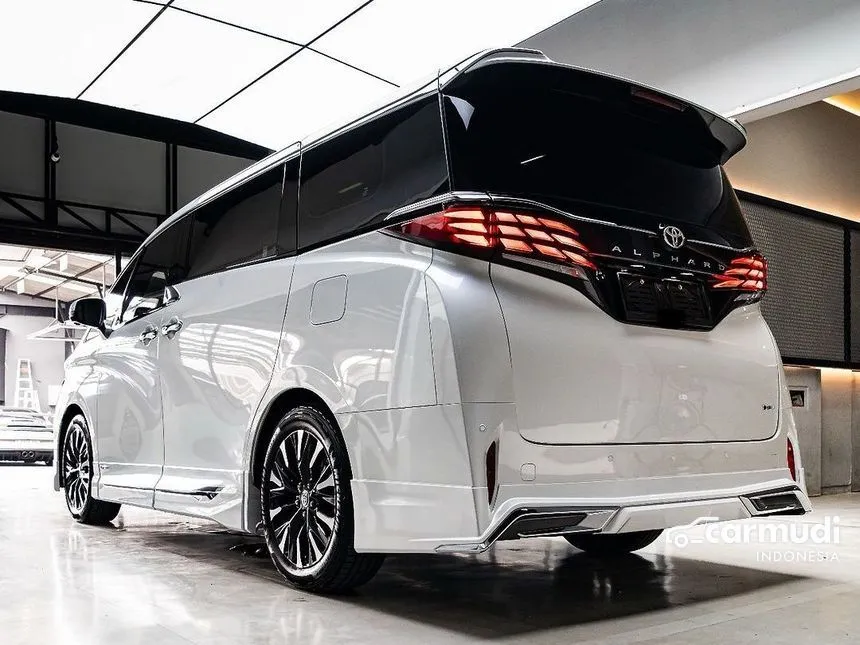 2024 Toyota Alphard HEV Modellista MPV