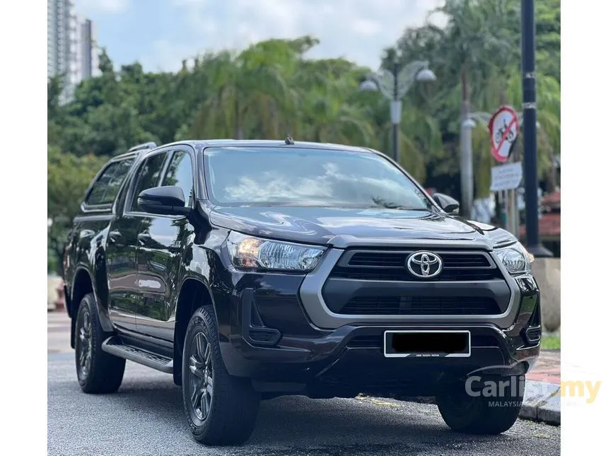 2021 Toyota Hilux E Dual Cab Pickup Truck