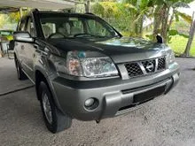 2011 Nissan X-Trail 2.0 Comfort SUV ON THE ROAD