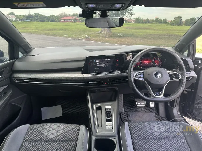 2022 Volkswagen Golf TSI R-Line Hatchback