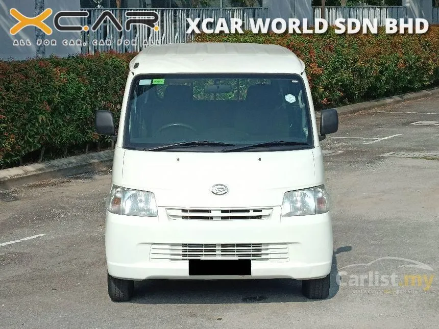 2022 Daihatsu Gran Max Semi Panel Van