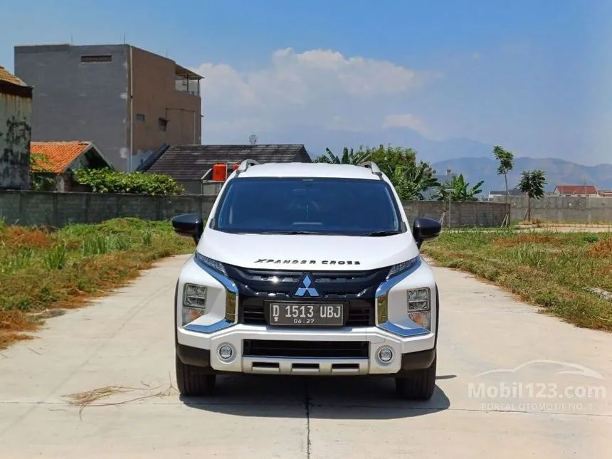 Jual Mobil Mitsubishi Xpander 2022 CROSS 1.5 di Jawa Barat Automatic Wagon Putih Rp 250.000.000