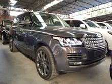 2015 Land Rover Range Rover 4.4 Vogue SDV8 SUV Panoramic Roof Surround View Camera Paddle Shift Power Boot Xenon Light Meridian Sound System Side Step