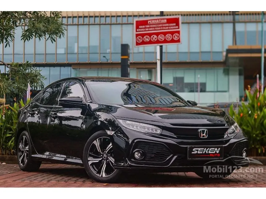 Jual Mobil Honda Civic 2018 E 1.5 di DKI Jakarta Automatic Hatchback Hitam Rp 318.000.000