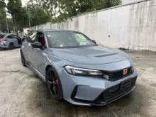 HONDA CIVIC TYPE R FL5 2.0 * 2022 * BLIND SPOT MONITORING * REVERSE CAMERA * FRONT & REAR PARKING SENSOR * INTERIOR CARBON *