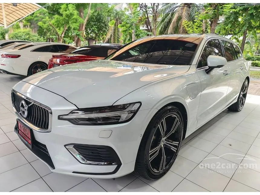 2021 Volvo V60 Recharge T8 R-Design Expression Wagon