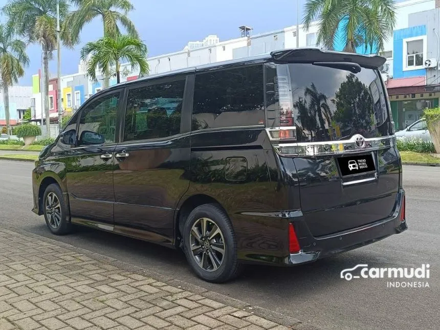 2019 Toyota Voxy MPV