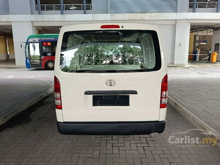 2011 Toyota Hiace Semi Panel Van Van