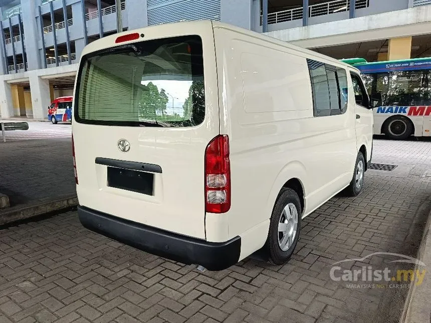 2011 Toyota Hiace Semi Panel Van Van