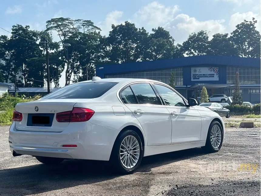 2016 BMW 318i Luxury Sedan