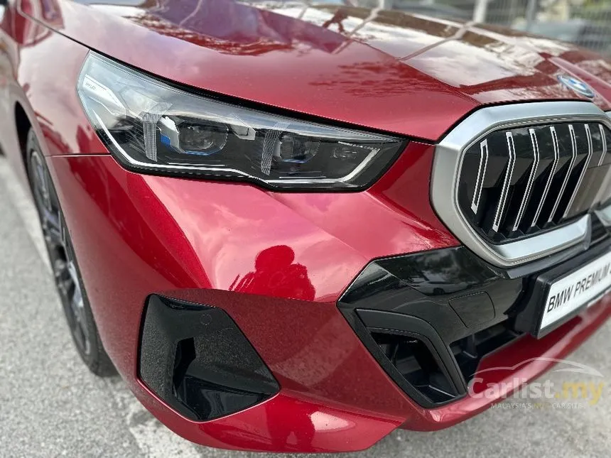 2025 BMW i5 eDrive40 M Sport Sedan