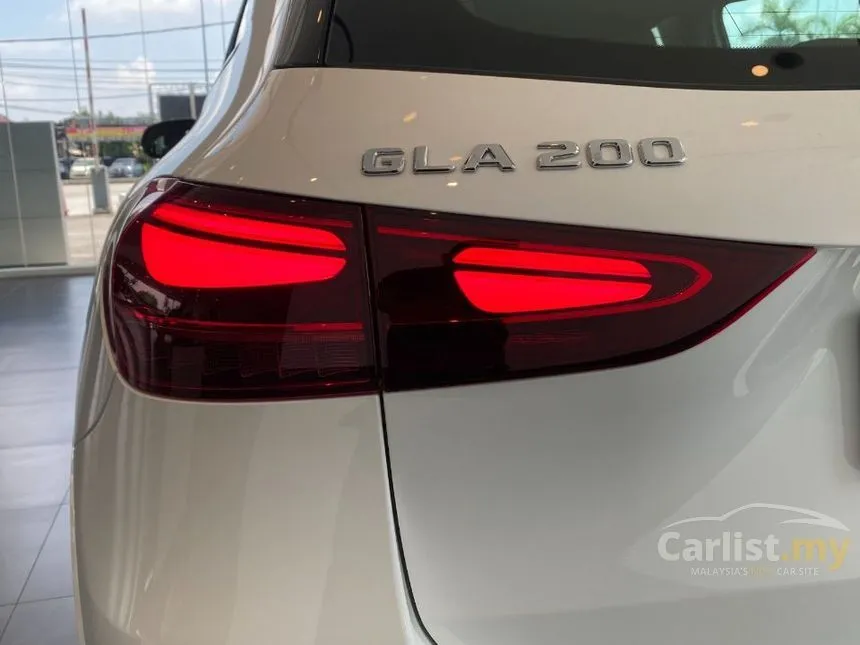 2026 Mercedes-Benz GLA200 Progressive Line SUV