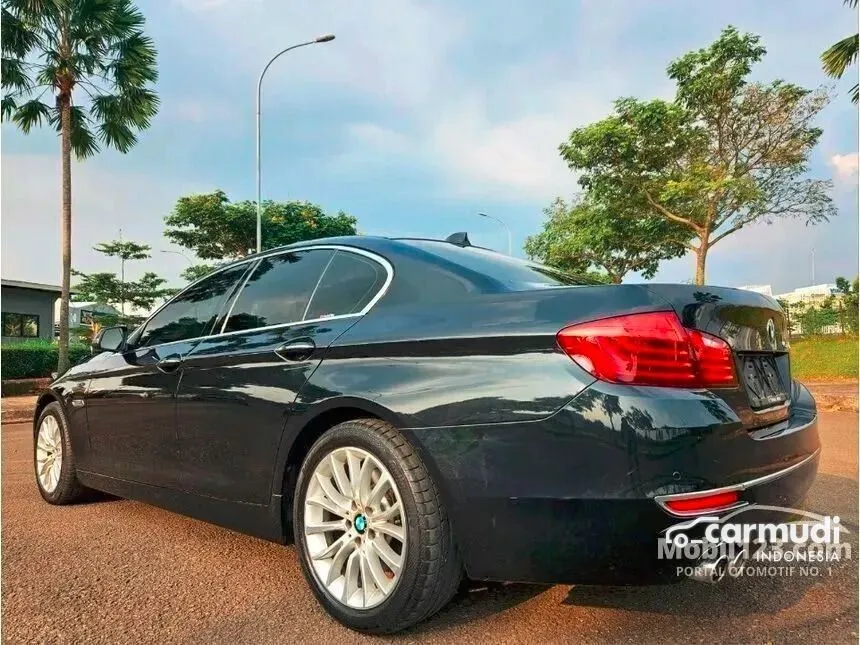 2014 BMW 528i Luxury Sedan