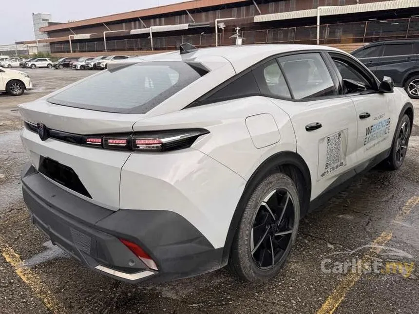 2024 Peugeot 408 Premium Hatchback