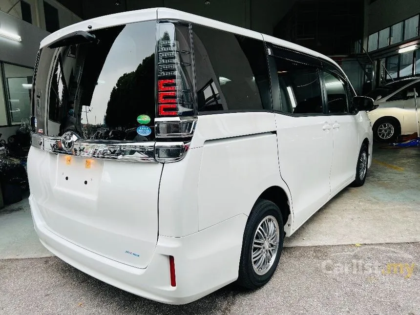 2017 Toyota Voxy X MPV
