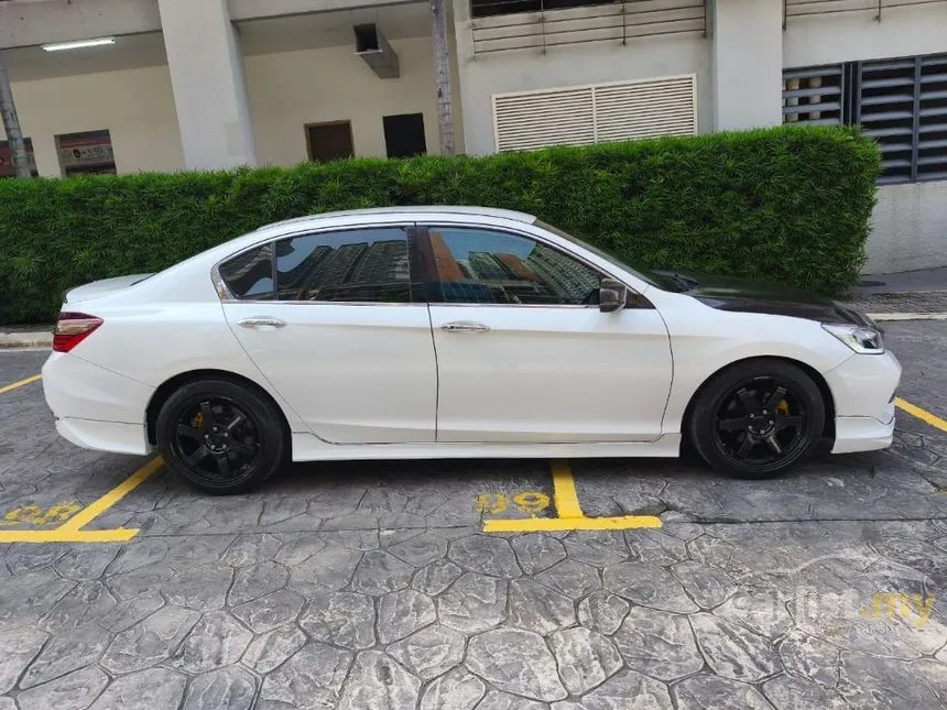 2017 Honda Accord VTi-L Sedan
