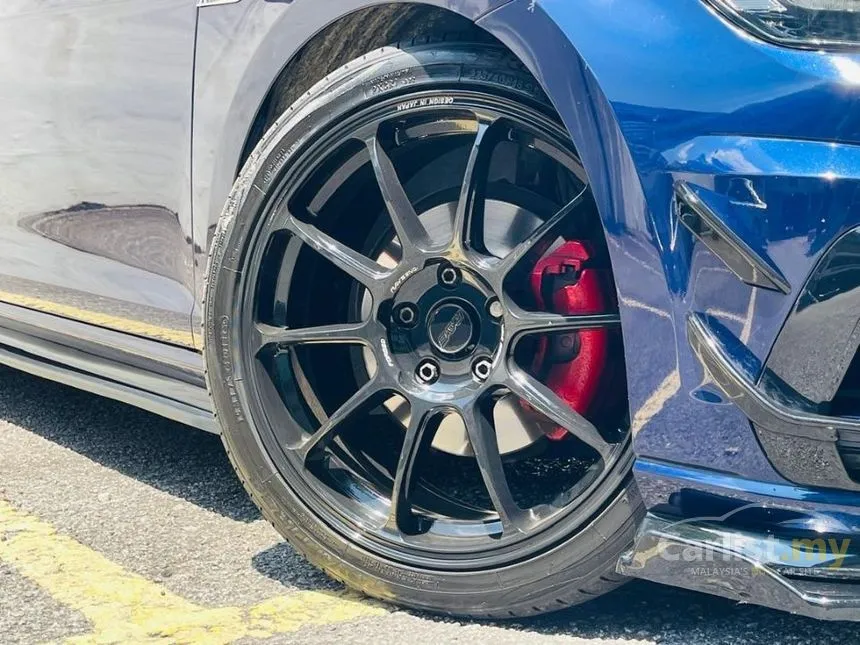 2020 Volkswagen Golf TSI R-Line Hatchback