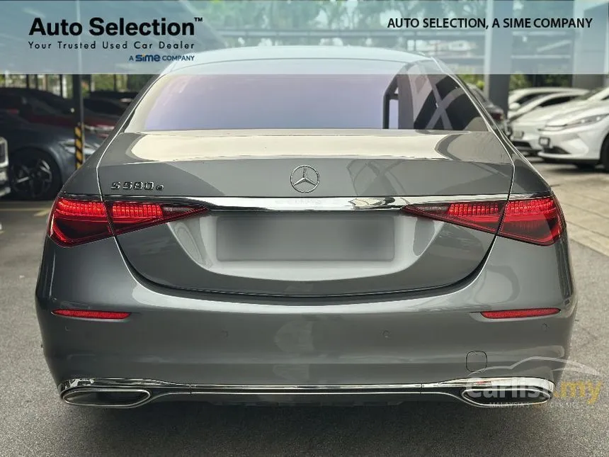 2022 Mercedes-Benz S580e Sedan
