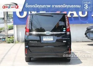 2015 Toyota ESQUIRE 1.8 Hybrid Gi Van