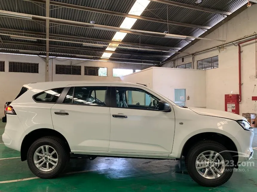 2023 Isuzu MU-X 4X4 SUV