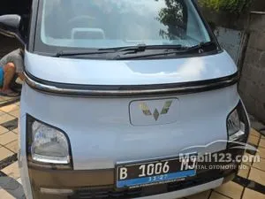 2022 Wuling Air EV Standard Range Hatchback