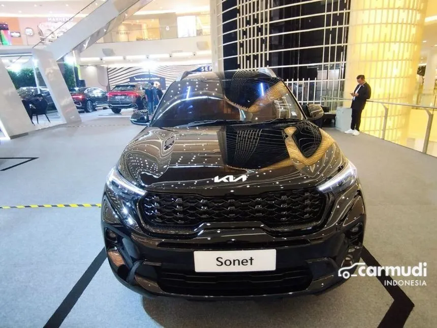 Jual Mobil KIA Sonet 2023 Premiere 1.5 di Banten Automatic Wagon Hitam Rp 300.000.000