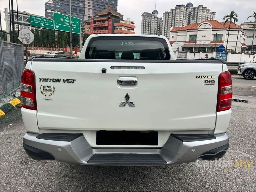 2017 Mitsubishi Triton VGT Dual Cab 4X4 Pickup
