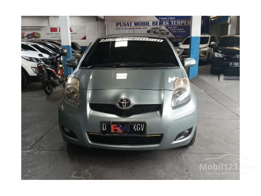 Jual Mobil Toyota Yaris 2010 E 1.5 di Jawa Barat Manual Hatchback Silver Rp 97.000.000