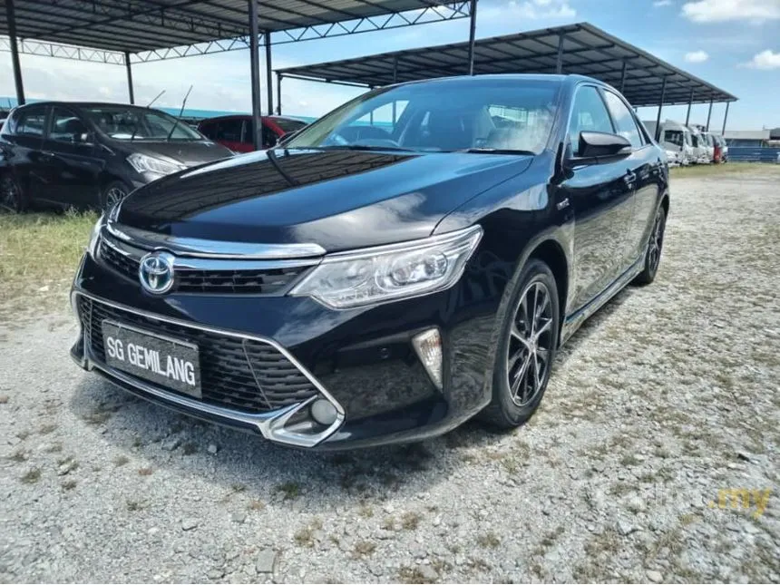 2015 Toyota Camry Hybrid Sedan
