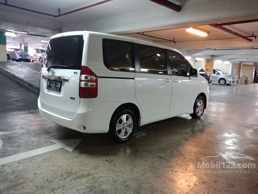 Jual Mobil Toyota NAV1 2013 G Luxury 2.0 di DKI Jakarta 