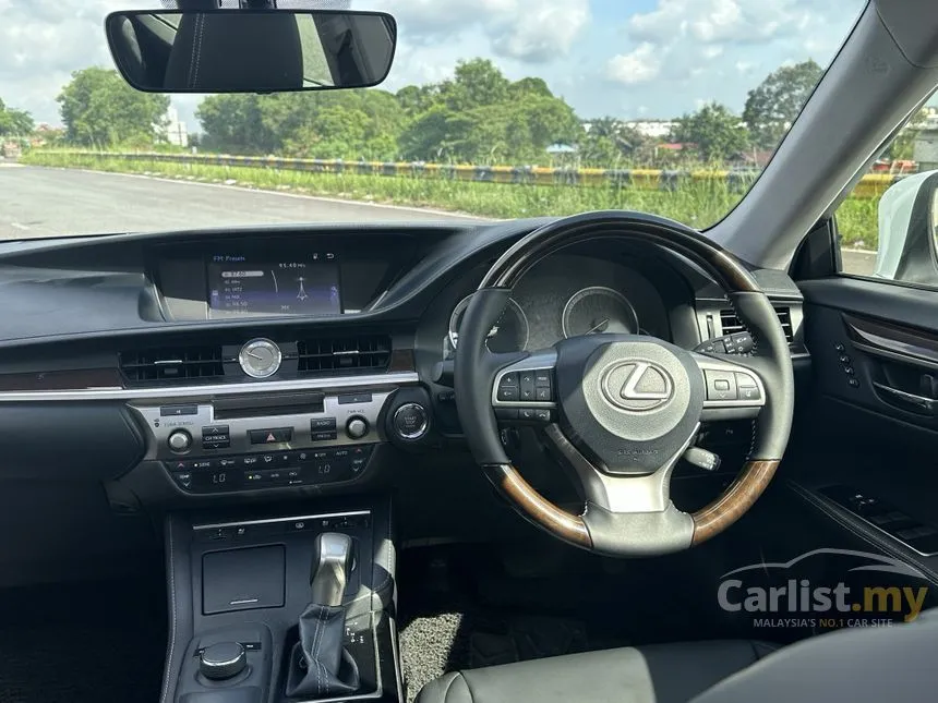 2016 Lexus ES 250 Premium Sedan