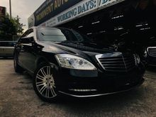 MERCEDES BENZ S350 AMG NEW FACELIFT 1 YEAR WARRANTY 2013,SELDOM USE,3 DVD PLAYERS,SUN ROOF,GPS SYSTEM,REVERSE CAMERA,LED CRYSTAL LIGHTS,ONE DATO OWNER