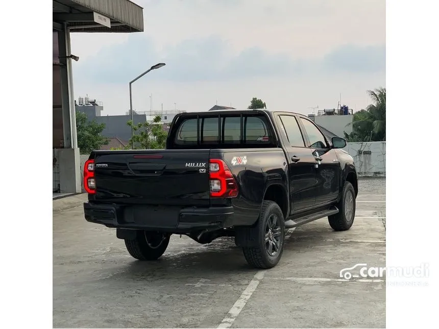 2025 Toyota Hilux V Pickup