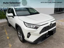 2020 Toyota RAV4 2.5 SUV( Can max max loan)