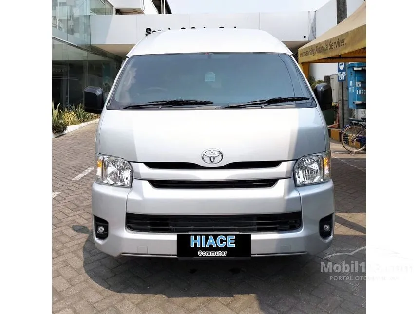 Jual Mobil Toyota Hiace 2023 Commuter 3.0 di DKI Jakarta Manual Van Wagon Silver Rp 544.000.000