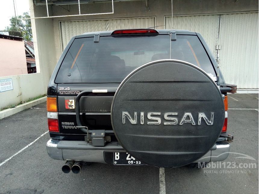 2002 Nissan Terrano Kingsroad F2 SUV