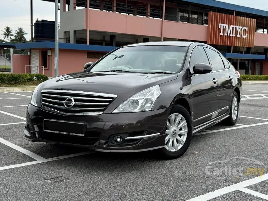 2013 Nissan Teana XE Luxury Sedan