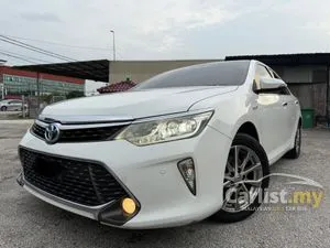 2015 Toyota Camry 2.5 Hybrid Sedan