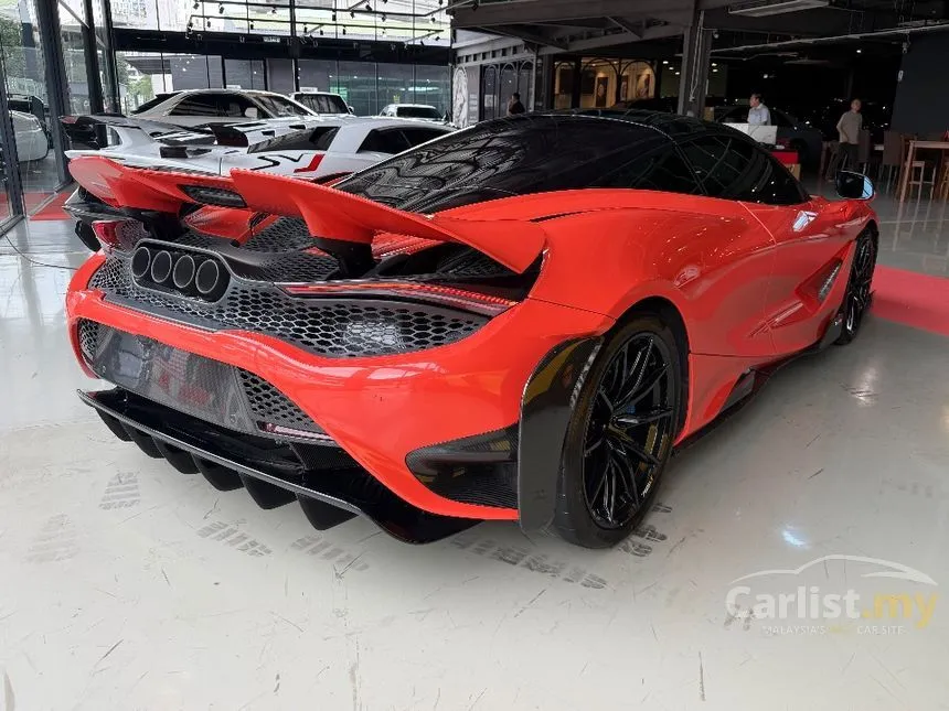 2021 McLaren 765LT Coupe