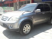 DP 10 jt Honda CR-V 2.0 i-VTEC Automatic 2005 L Asli Orisinil Cat Istimewa dan Terawat