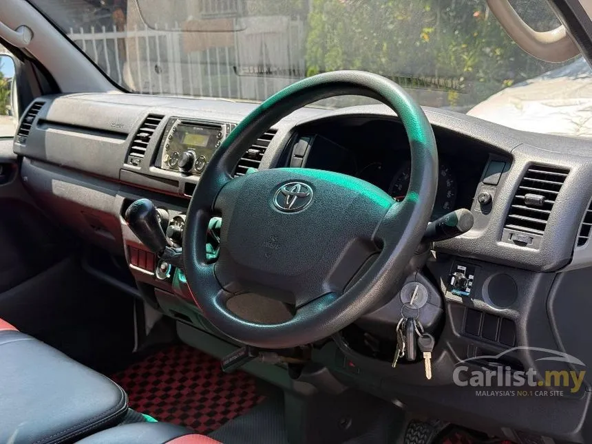 2009 Toyota Hiace Window Van Van