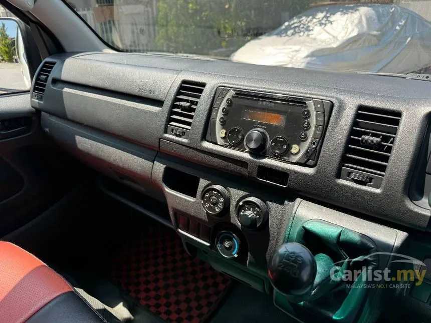 2009 Toyota Hiace Window Van Van