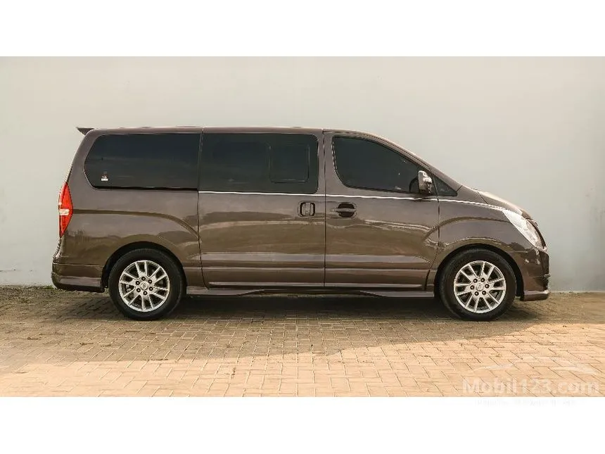 2016 Hyundai H-1 Royale Next Generation MPV
