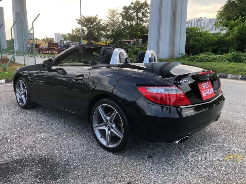 2011 Mercedes-Benz SLK200 AMG Sport Convertible