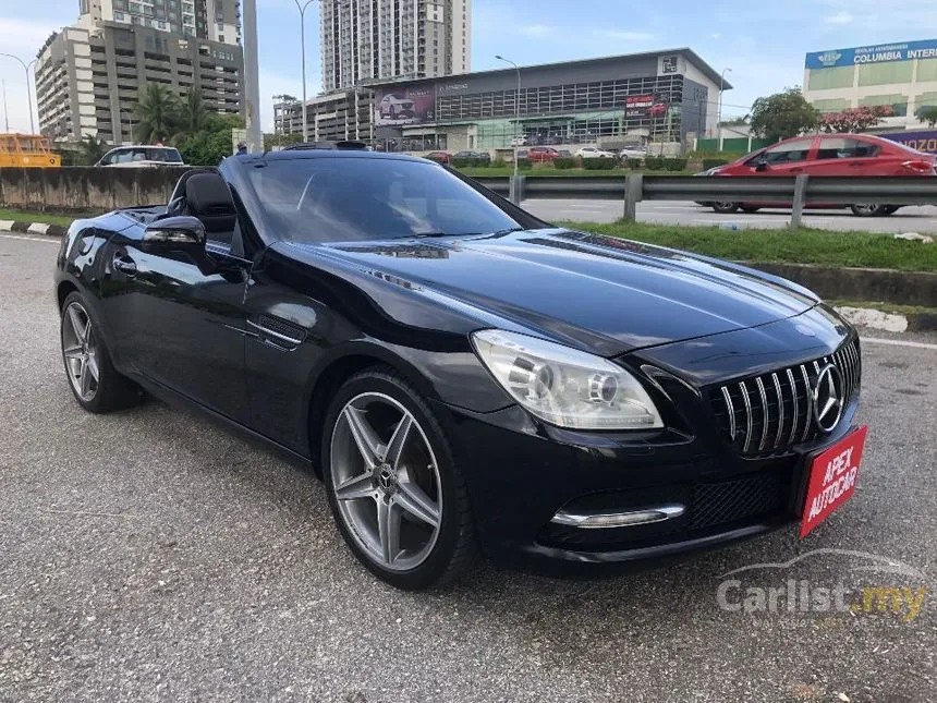 2011 Mercedes-Benz SLK200 AMG Sport Convertible