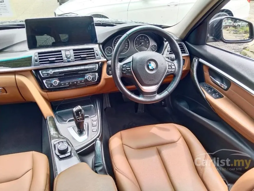 2016 BMW 318i Luxury Sedan