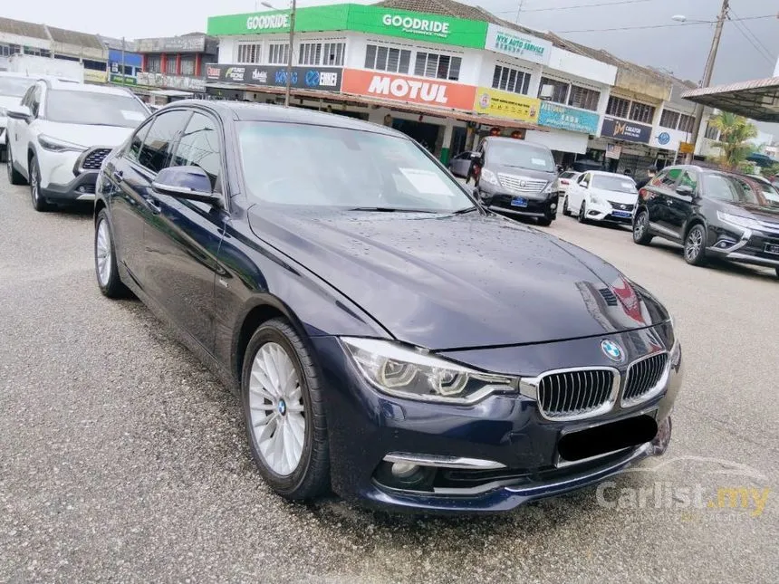 2016 BMW 318i Luxury Sedan